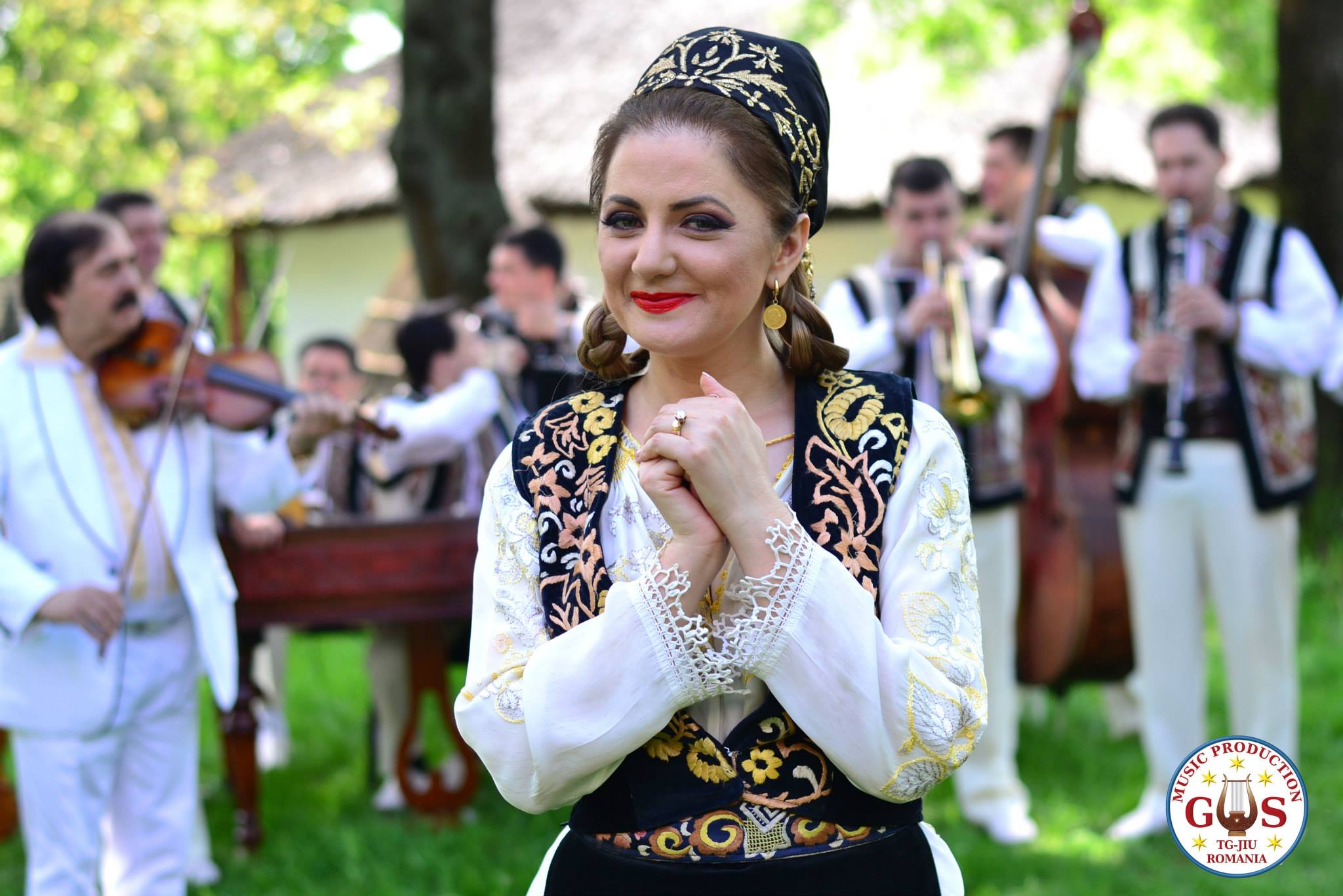 Roberta Crintea – Te-am ales din lumea toată